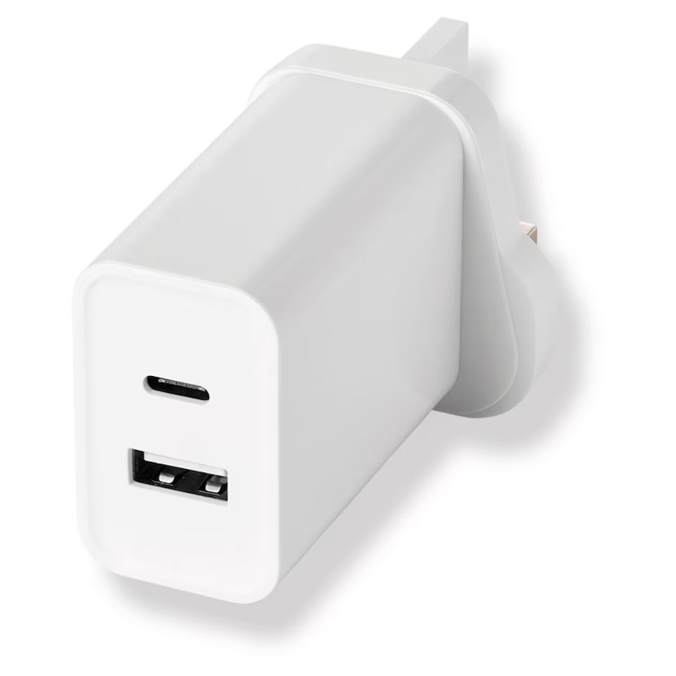 Powerplus USB-A & USB-C Plug Charger (9163)